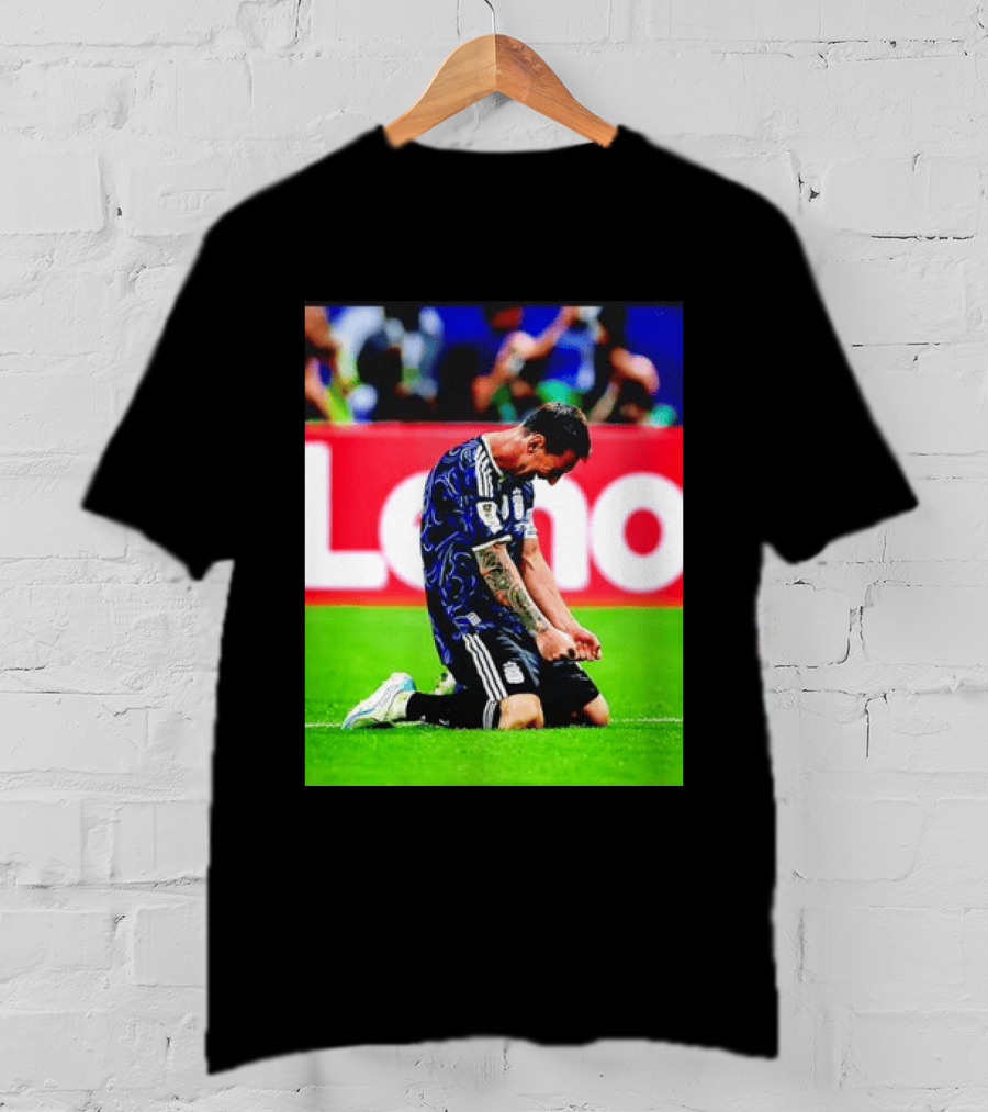 Argentina Football Icon Lionel Messi Kneels In Triumph National Team Victory T-Shirt