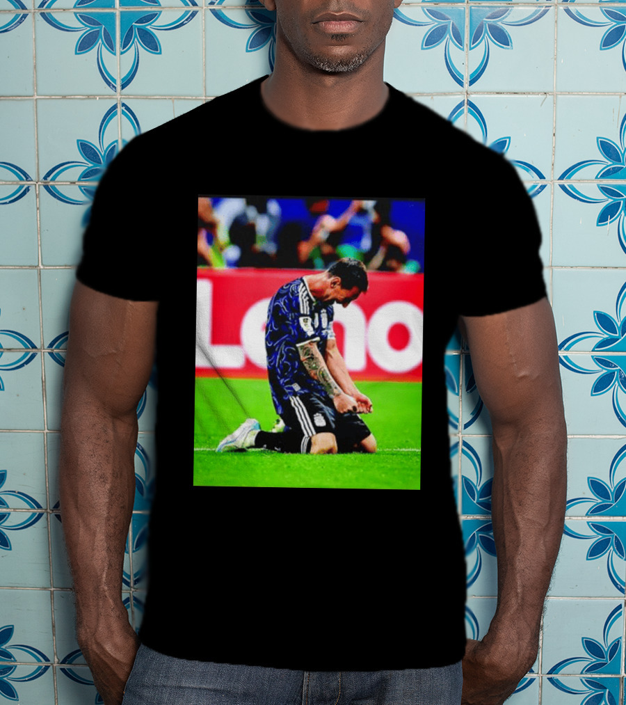 Argentina Football Icon Lionel Messi Kneels In Triumph National Team Victory T-Shirt