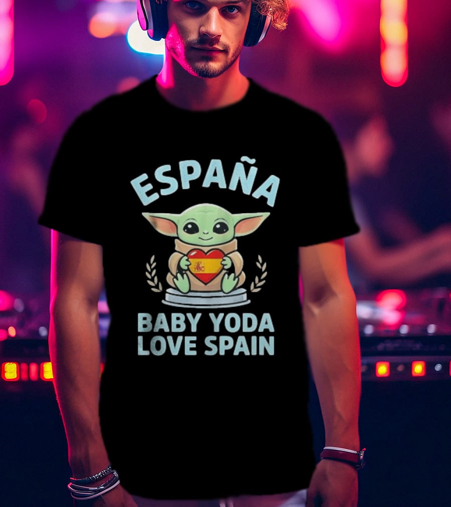 España Baby Yoda Love Spain Hearts Fan T-Shirt