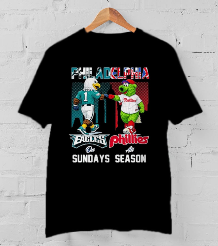 Philadelphia Eagles Phillies Fist Bump Sundays At Season T-Shirt