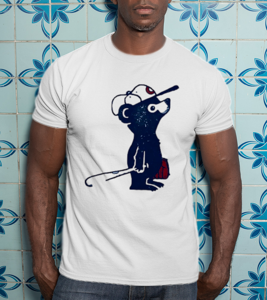 Chicago Cubs Baseball Bear Hitting With Bat And Glove T-Shirt