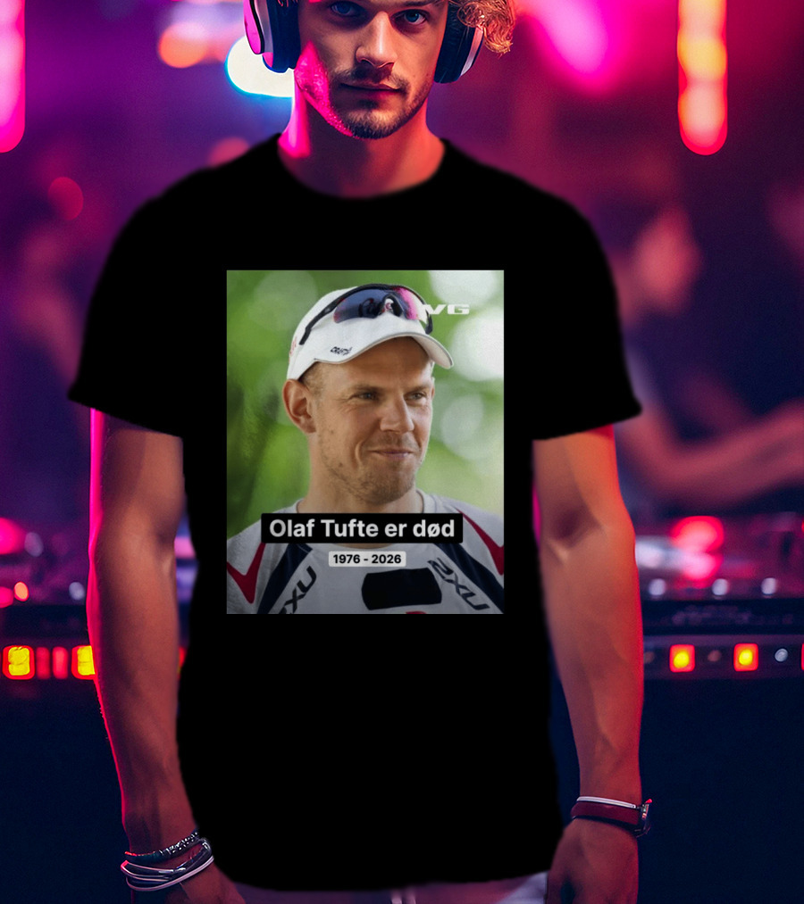 Olaf Tufte Er Død 1976 2026 VG 2XU T-Shirt