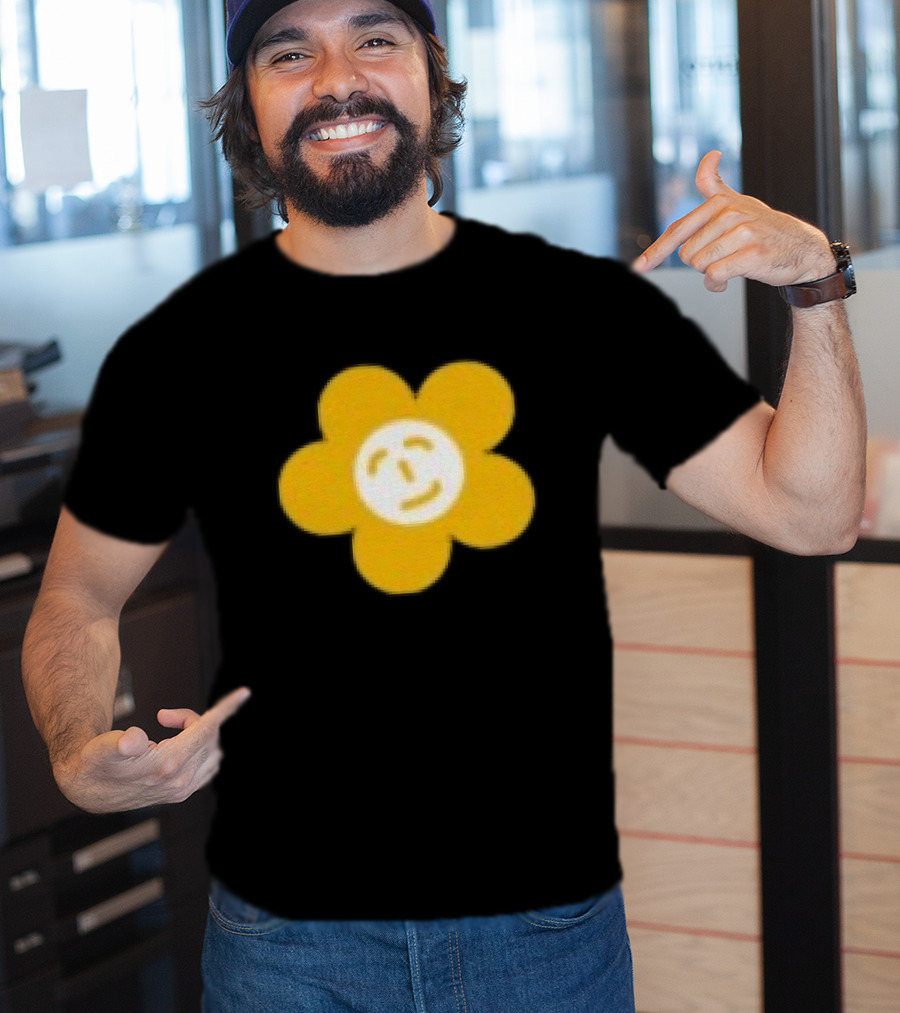 Paperboxmart Store Smiling Yellow Flower Face T-Shirt