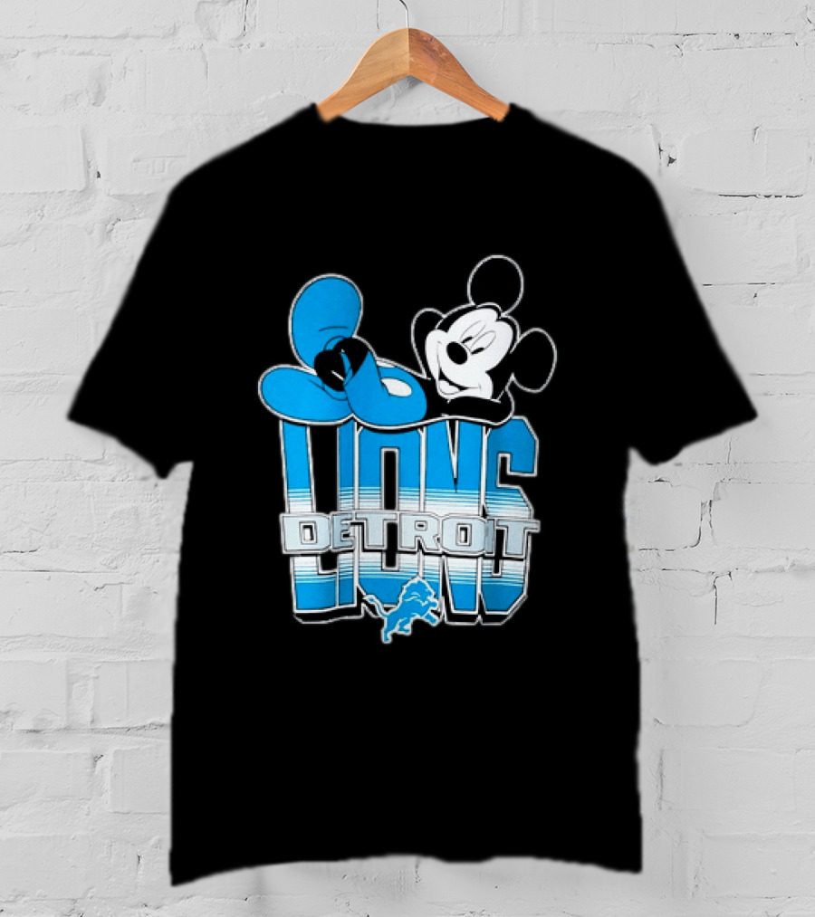 Mickey Mouse Relaxing Detroit Lions Disney Football T-Shirt