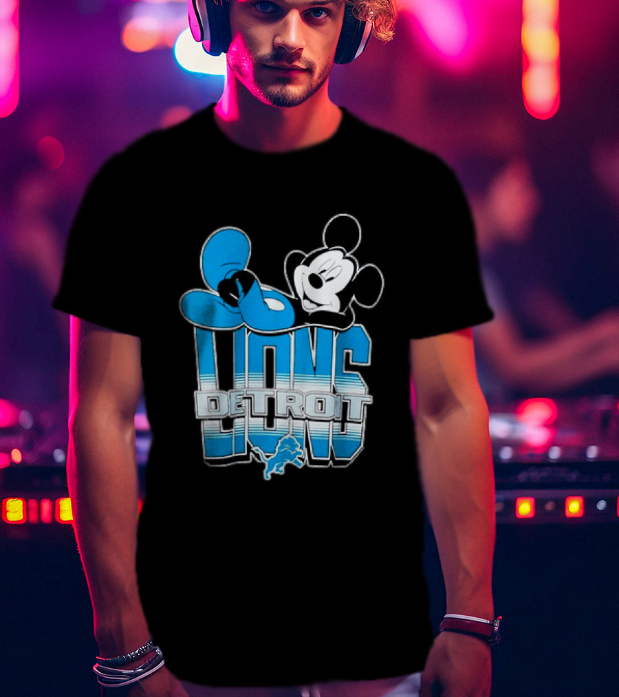 Mickey Mouse Relaxing Detroit Lions Disney Football T-Shirt