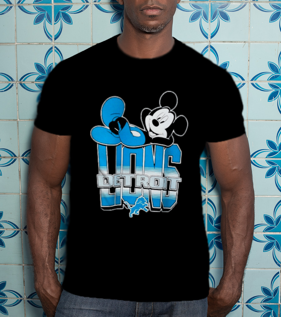 Mickey Mouse Relaxing Detroit Lions Disney Football T-Shirt