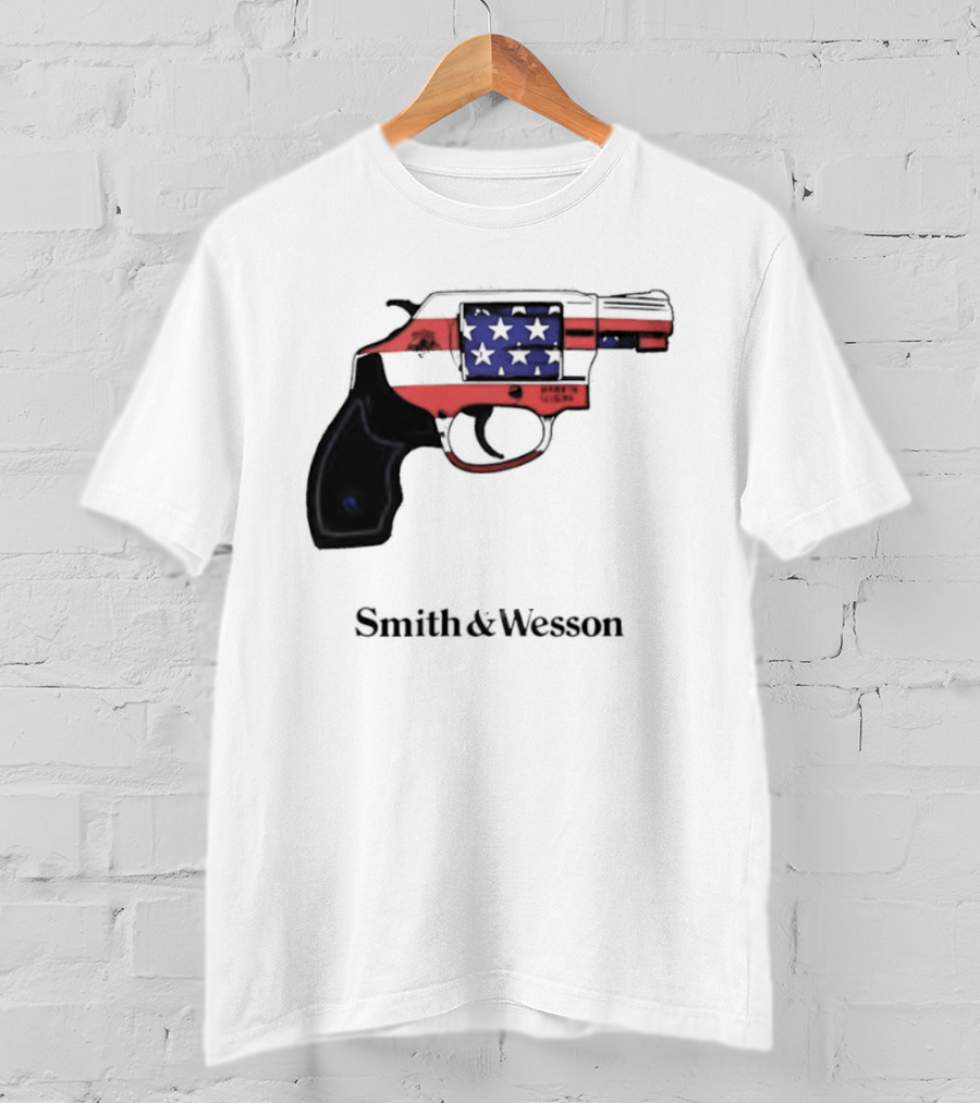Smith And Wesson American Flag Revolver Firearm T-Shirt