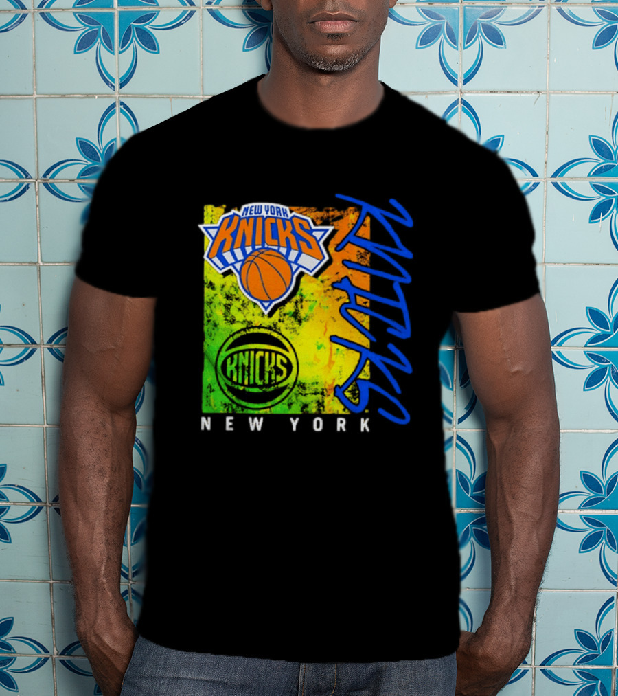 New York Knicks Distressed Basketball Retro Style NBA Fan Favorite T-Shirt
