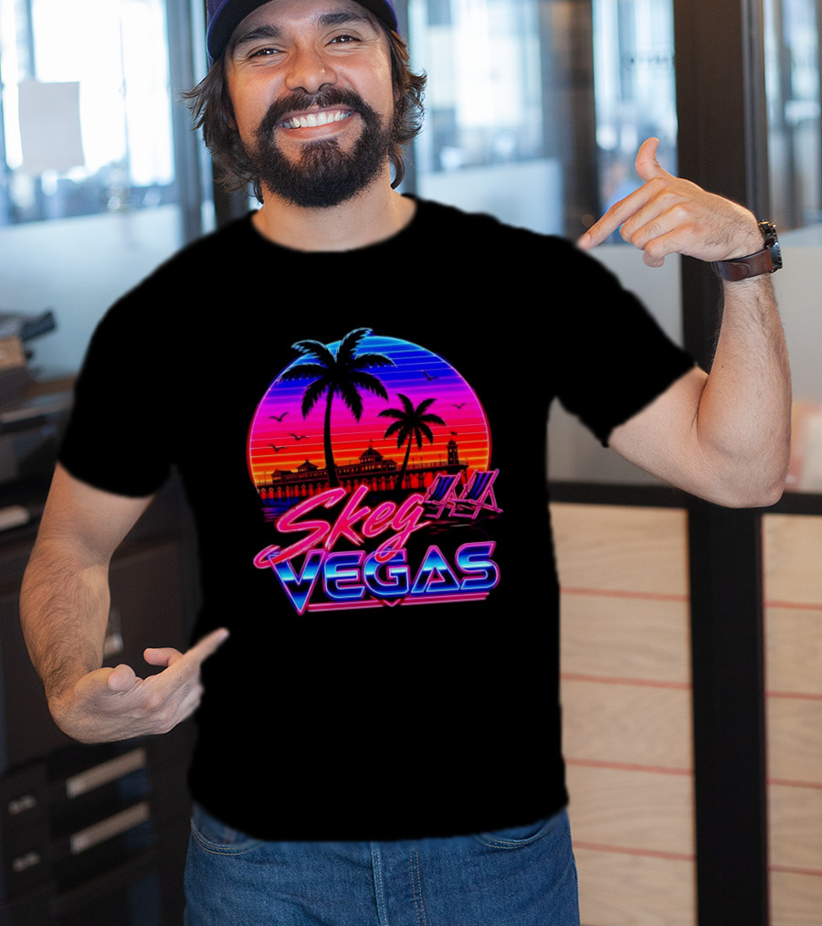 Skeg Vegas Beach Pier Sunset Skegness Retro Neon T-Shirt