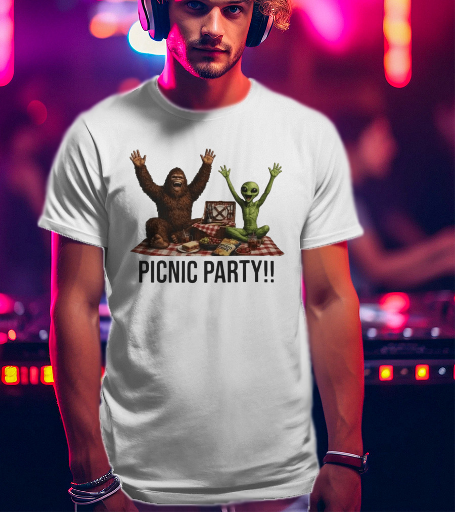 Bigfoot And Alien Picnic Party With Chips And Sandwiches T-Shirt