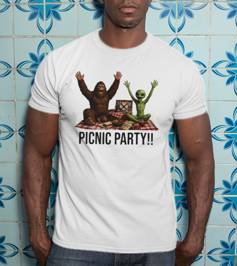 Bigfoot And Alien Picnic Party With Chips And Sandwiches T-Shirt