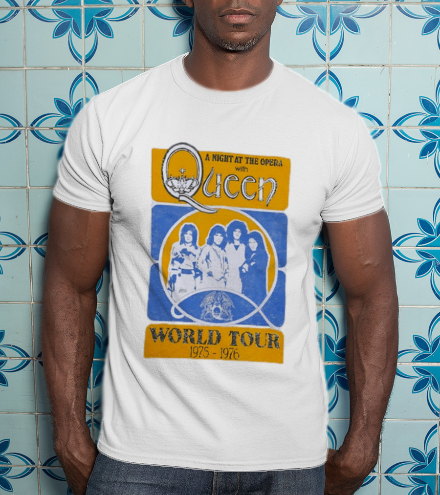 Queen A Night At The Opera World Tour 1975 1976 Vintage Band Photo T-Shirt