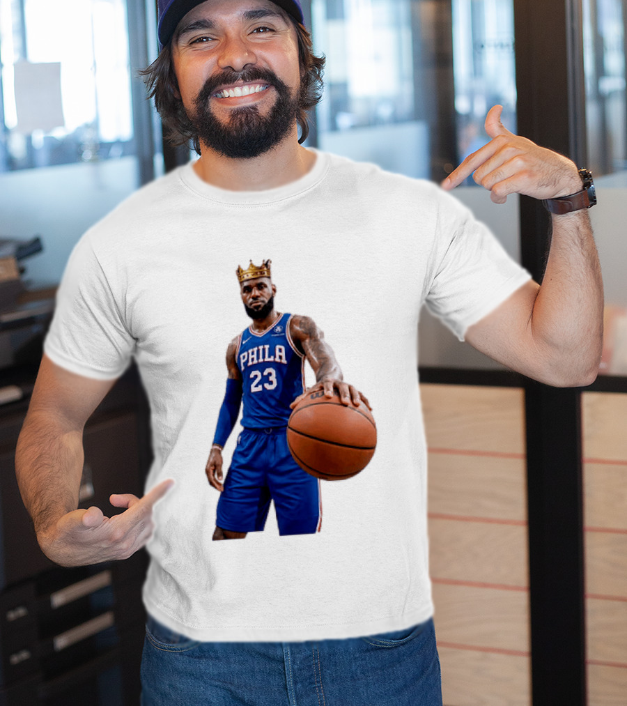 LeBron James King Crown Dribbling Philadelphia 76ers Basketball Player 23 Phila T-Shirt