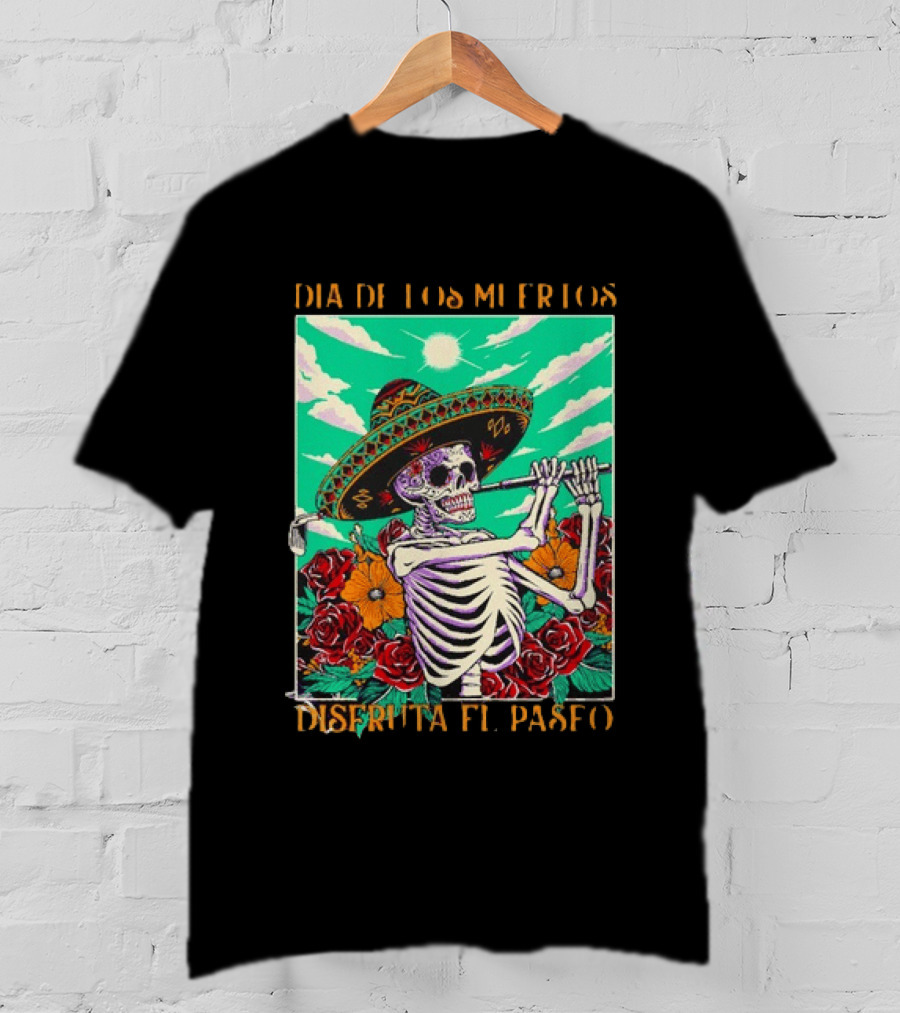 Calavera Golfer Día De Los Muertos Sombrero Flores Disfruta El Paseo T-Shirt
