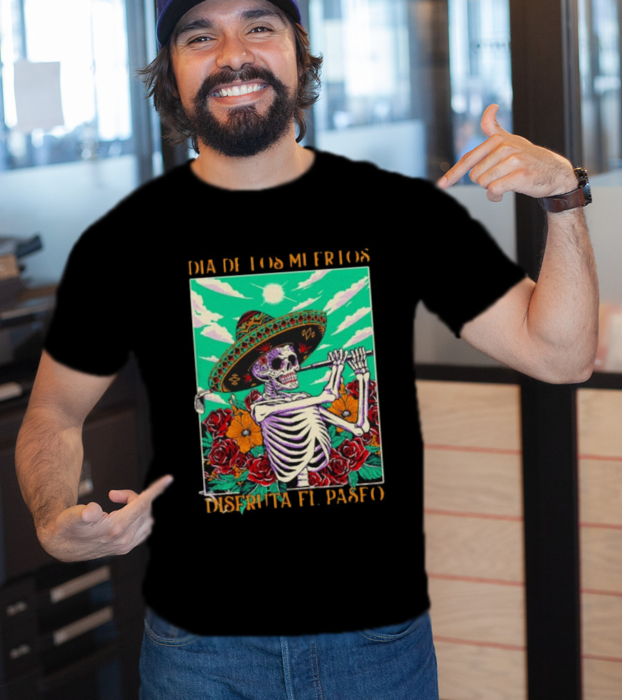 Calavera Golfer Día De Los Muertos Sombrero Flores Disfruta El Paseo T-Shirt