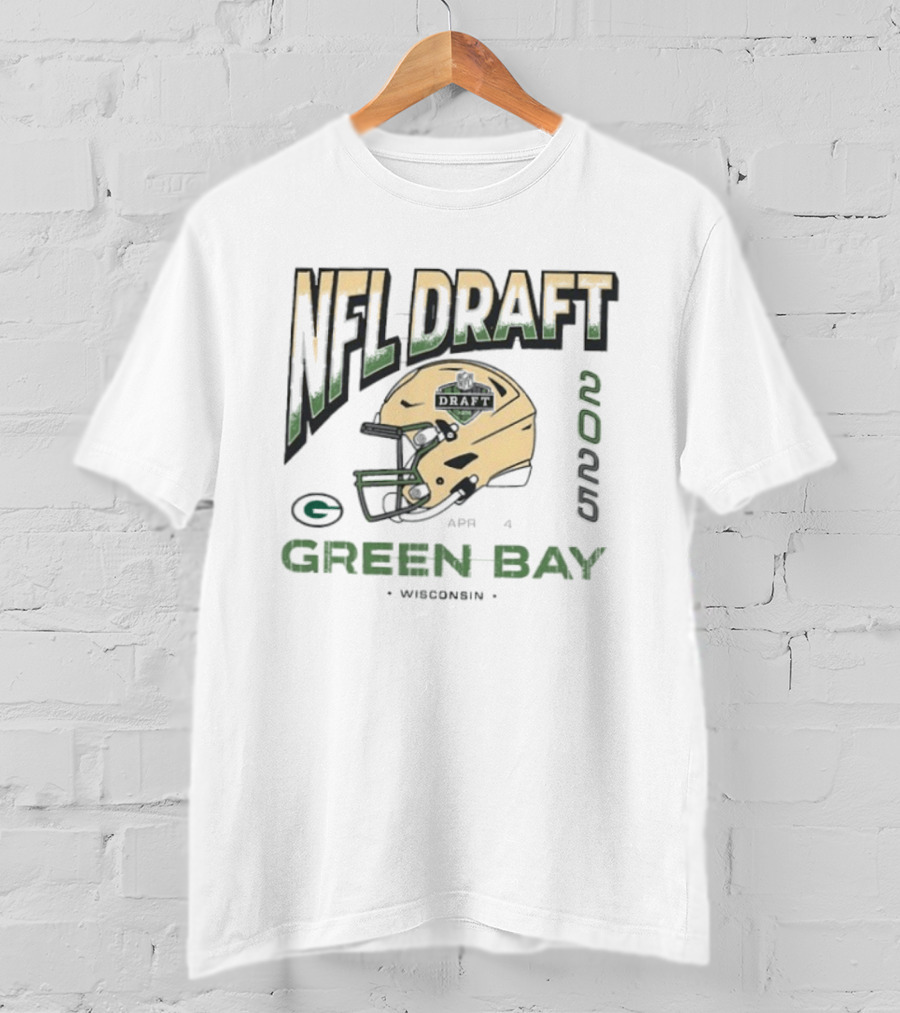 NFL Draft 2025 Green Bay APR 4 Wisconsin Packers Helmet T-Shirt