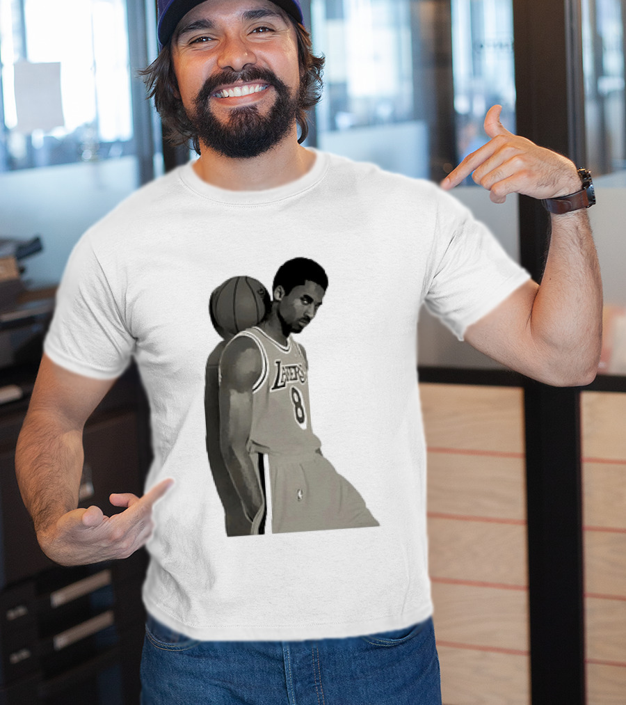 Kobe Bryant LA Lakers NBA Legend Iconic Number 8 T-Shirt