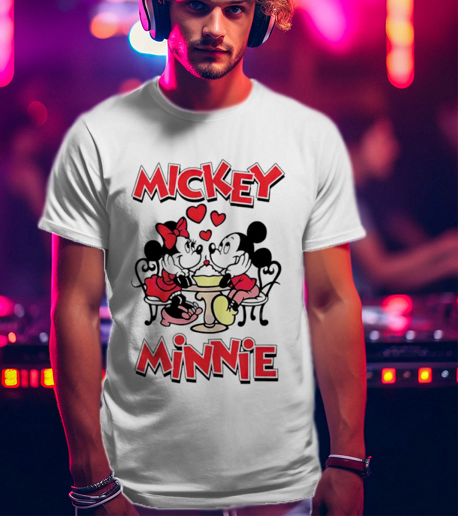 Mickey Minnie Romantic Valentine's Day Hearts And Cafe Scene T-Shirt