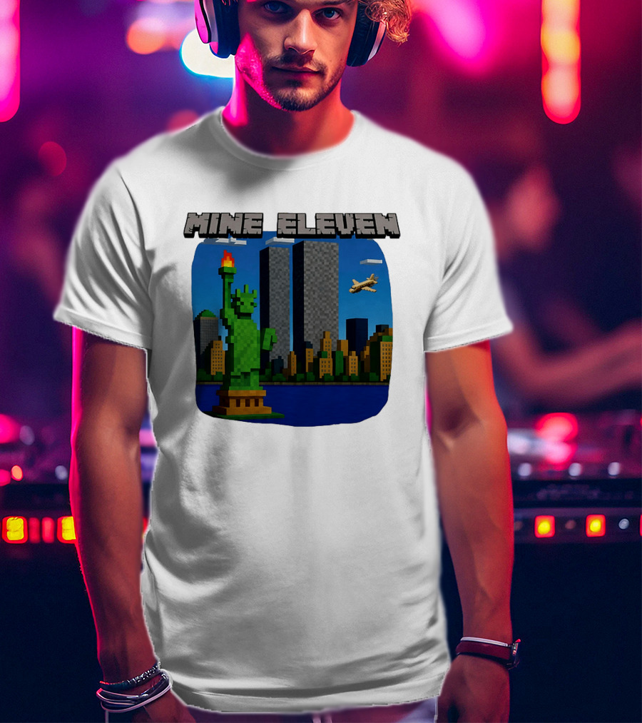 Mine Eleven Pixel City Statue Vector World Twin Towers Scene T-Shirt
