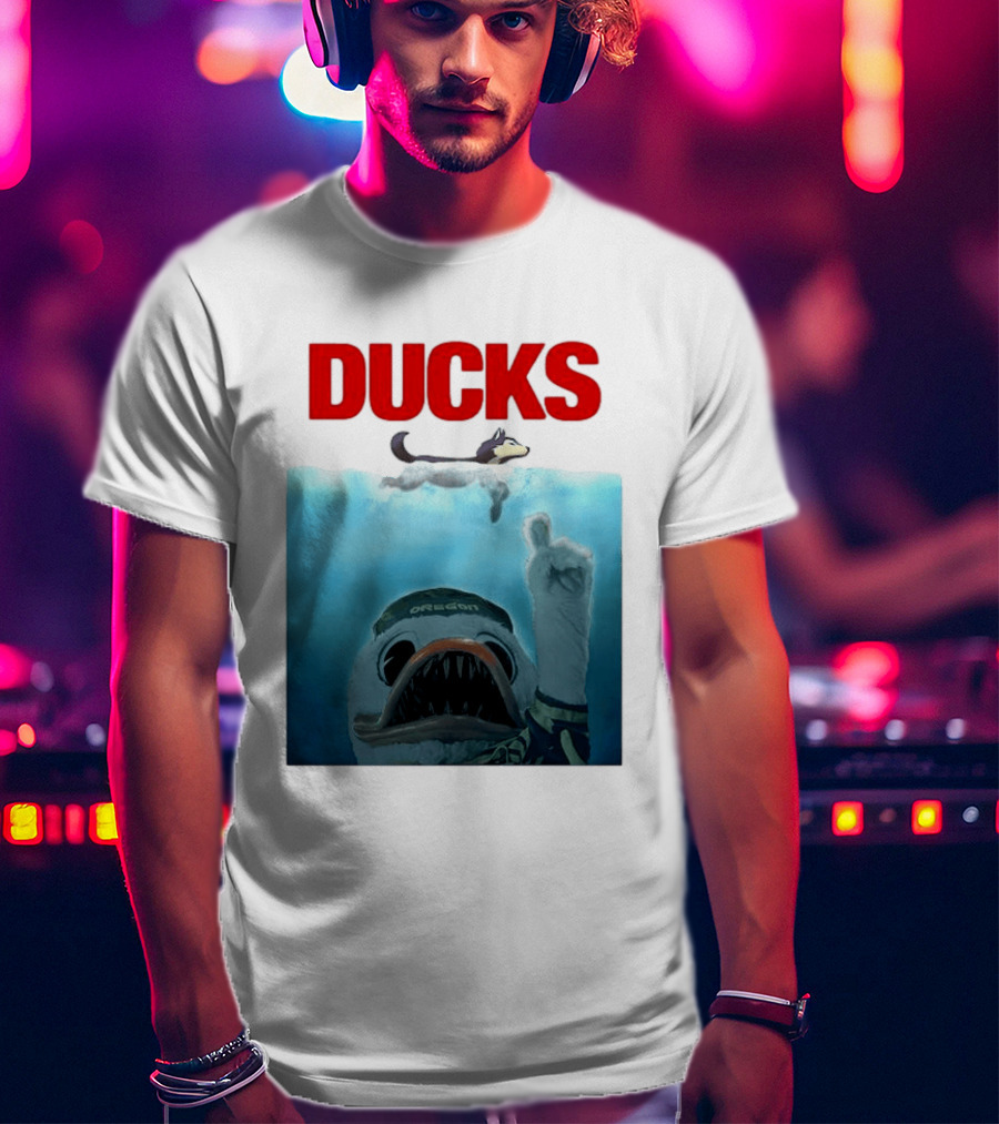 Oregon Ducks Jaws Parody With Washington Huskies Rivalry T-Shirt