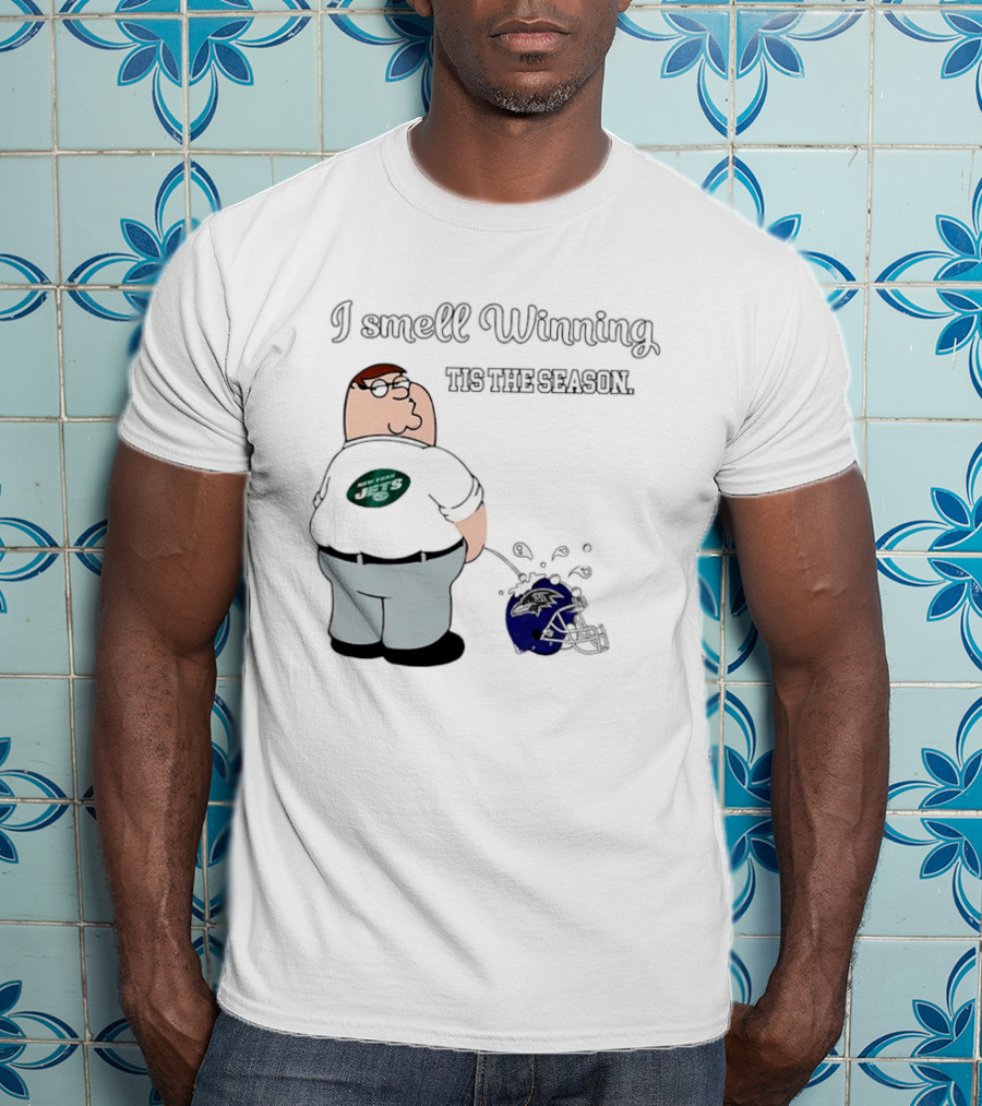 Peter Griffin New York Jets I Smell Winning Tis The Season Peeing On Baltimore Ravens Helmet T-Shirt