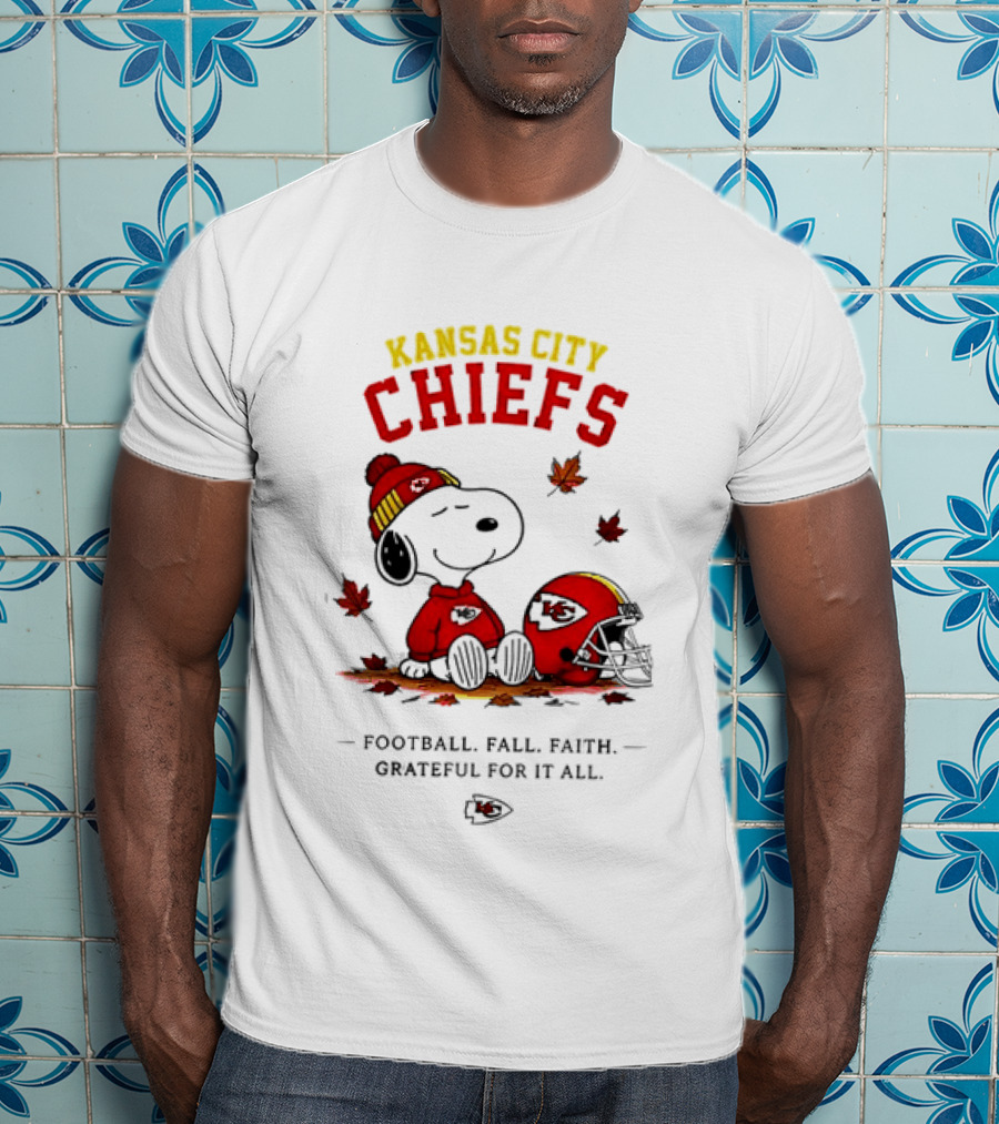 Kansas City Chiefs Snoopy Football Fall Faith Grateful For It All T-Shirt
