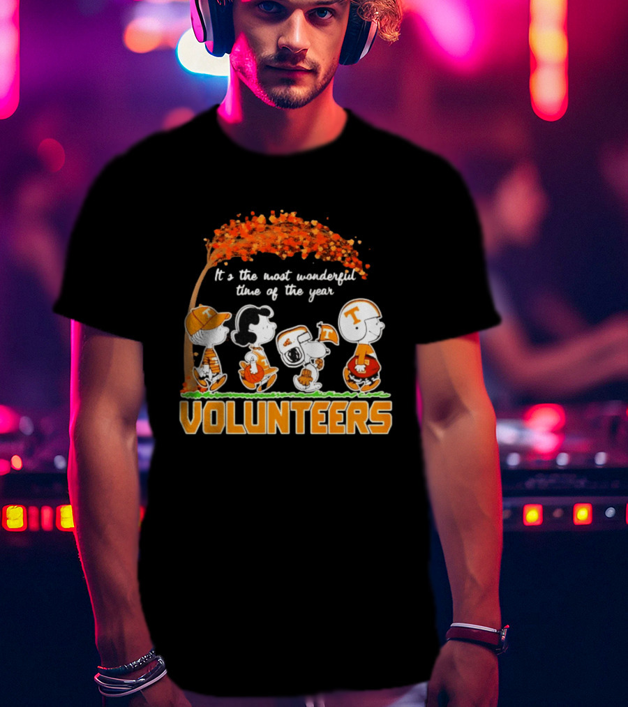 Peanuts Characters Tennessee Volunteers It's The Most Wonderful Time Of The Year T-Shirt