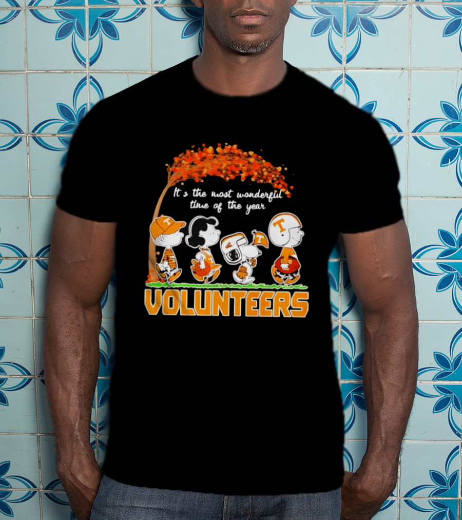 Peanuts Characters Tennessee Volunteers It's The Most Wonderful Time Of The Year T-Shirt