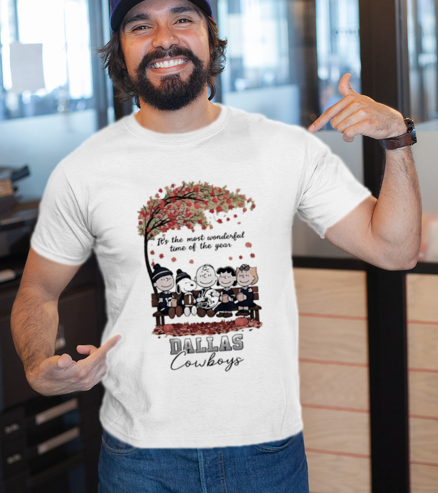 Peanuts Characters It's The Most Wonderful Time Of The Year Dallas Cowboys Autumn Scene T-Shirt