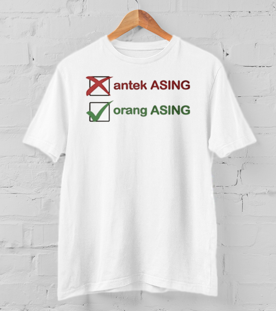 Antek ASING Orang ASING Christmas Checkmark T-Shirt