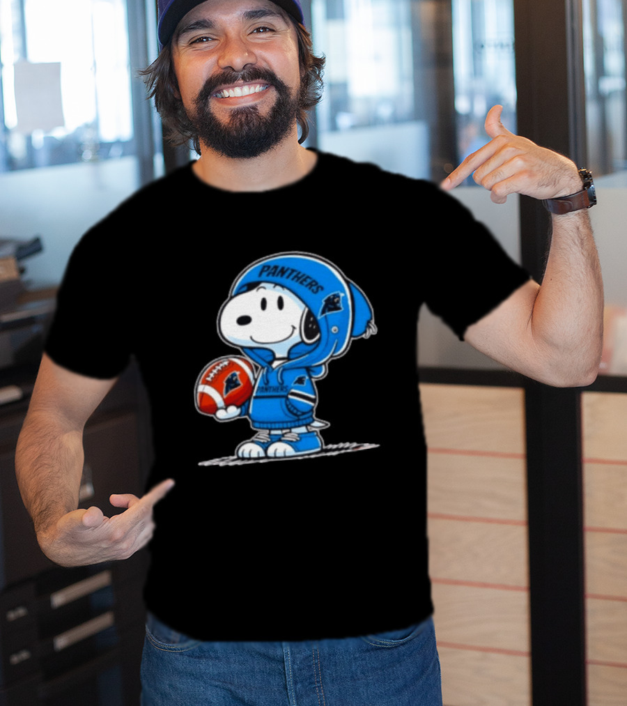 Snoopy Carolina Panthers Fan Holding Football Peanuts T-Shirt