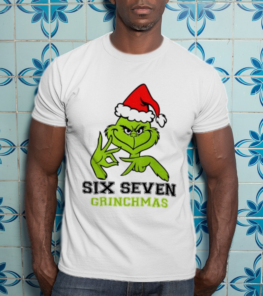 Grinch Santa Hat Six Seven Grinchmas Christmas 2025 Festive T-Shirt