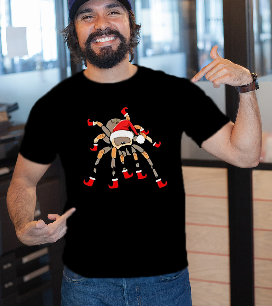 Classic Christmas Tarantula With Santa Hat And Festive Boots T-Shirt