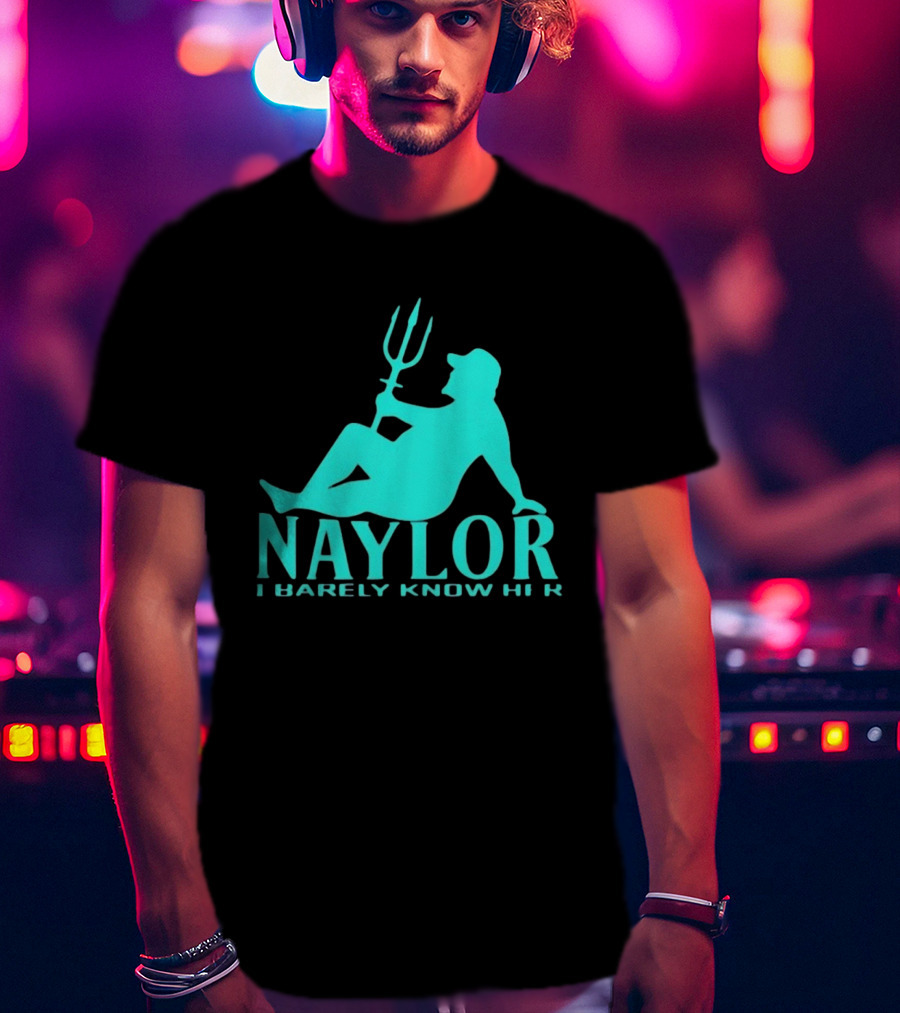 Naylor I Barely Know Her Mariners Trident Pose T-Shirt