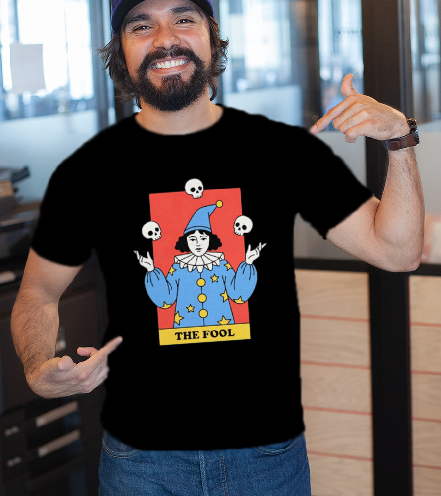 The Fool Tarot Card Jester Juggling Skulls Occult T-Shirt
