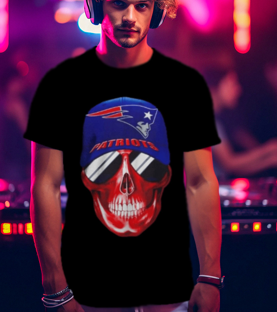 New England Patriots Cap Skull Smiling For Fans T-Shirt