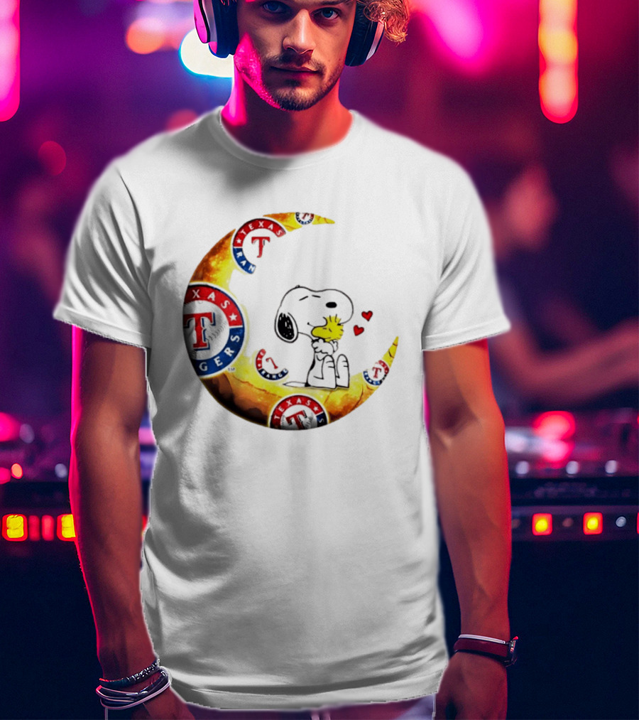 Snoopy Woodstock Texas Rangers Moon Baseball Fan Celebration T-Shirt