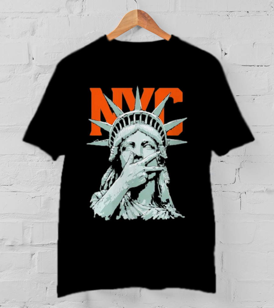 NYC Statue Of Liberty Peace Gesture Iconic Liberty T-Shirt