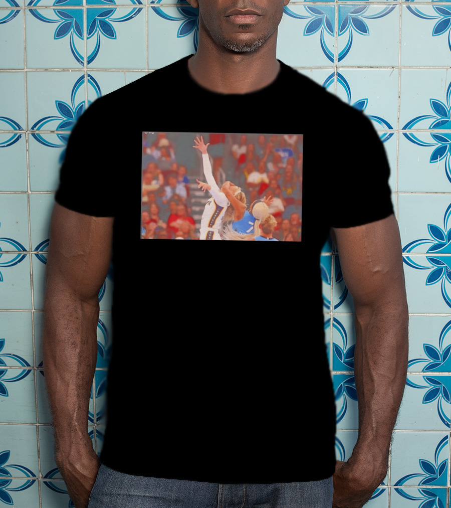 Chennedy Carter 7 Intense Matchup Chicago Sky Vs Indiana Fever Basketball Action T-Shirt