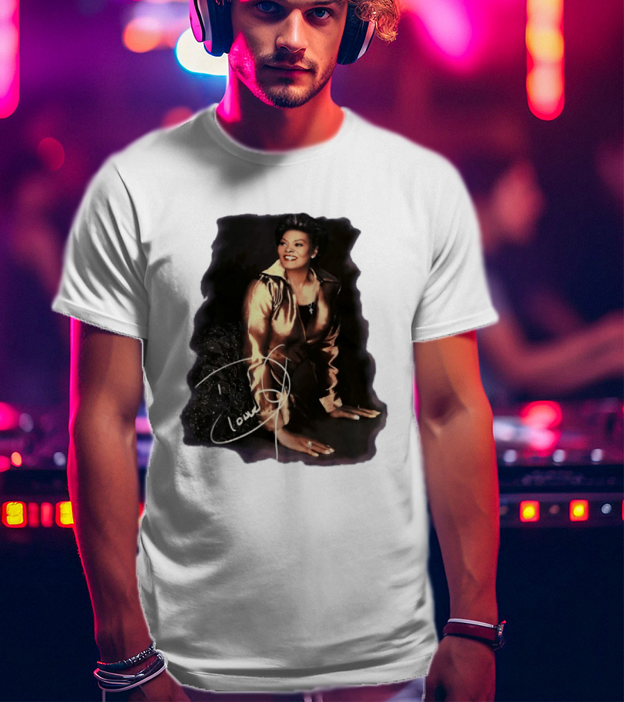 Dionne Warwick Iconic Soul Singer Legend Autographed Image T-Shirt