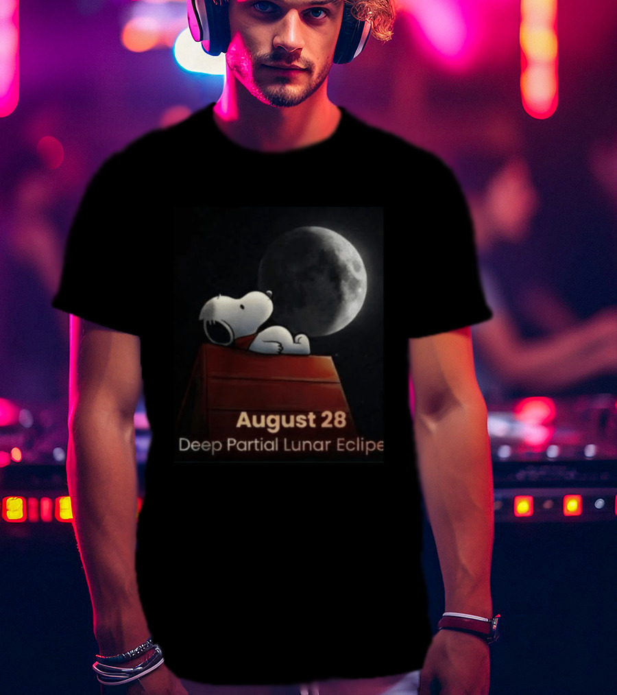 Snoopy August 28 Deep Partial Lunar Eclipse 2026 T-Shirt