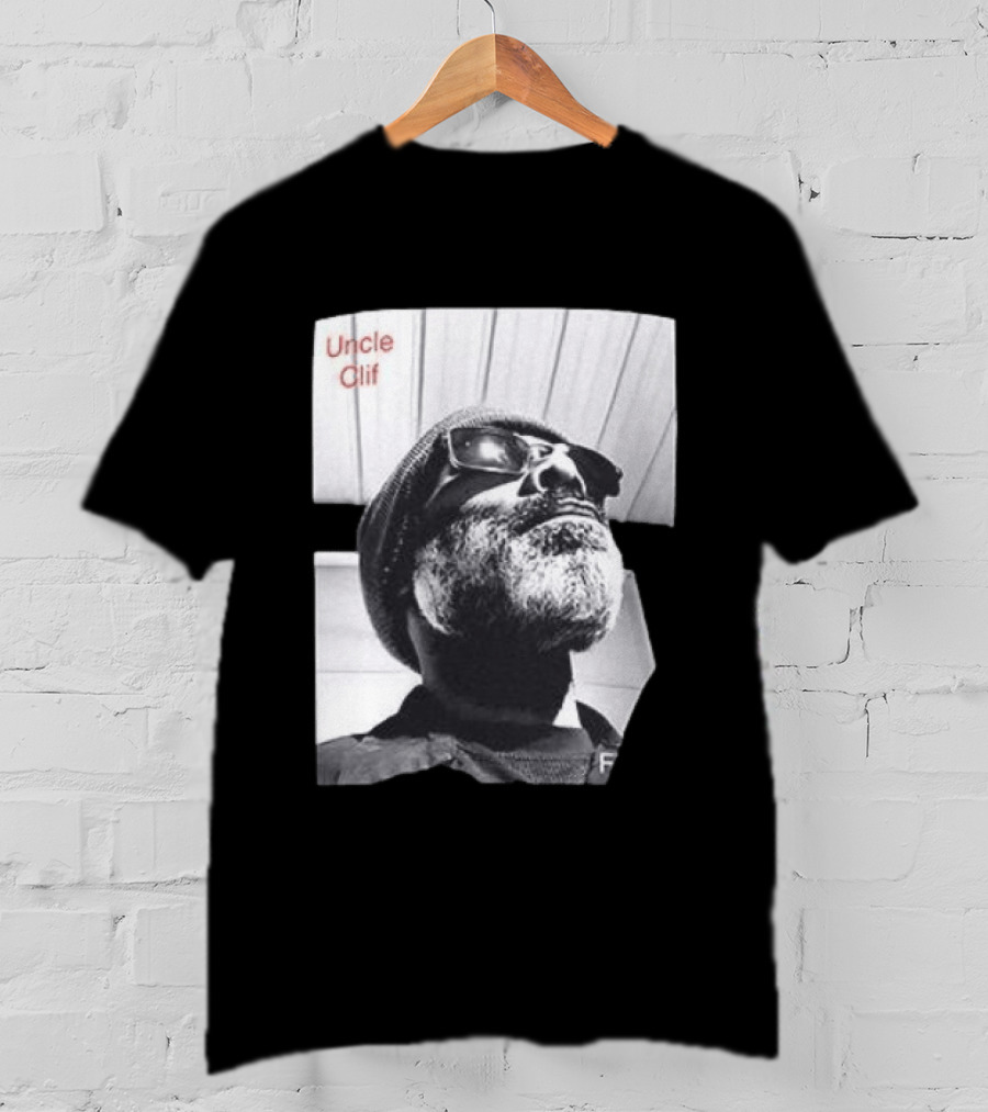 Uncle Clif Bring Back Common Sense Vintage Style Black And White Bearded Man In Sunglasses T-Shirt
