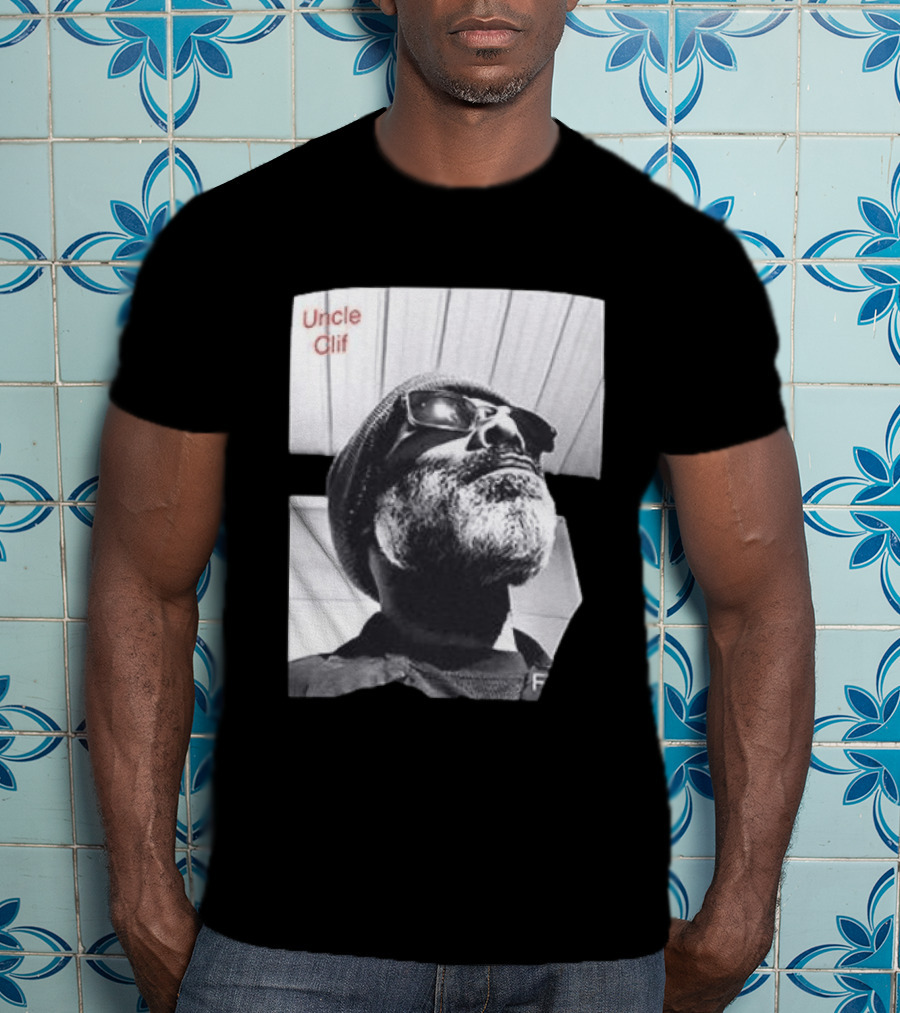Uncle Clif Bring Back Common Sense Vintage Style Black And White Bearded Man In Sunglasses T-Shirt