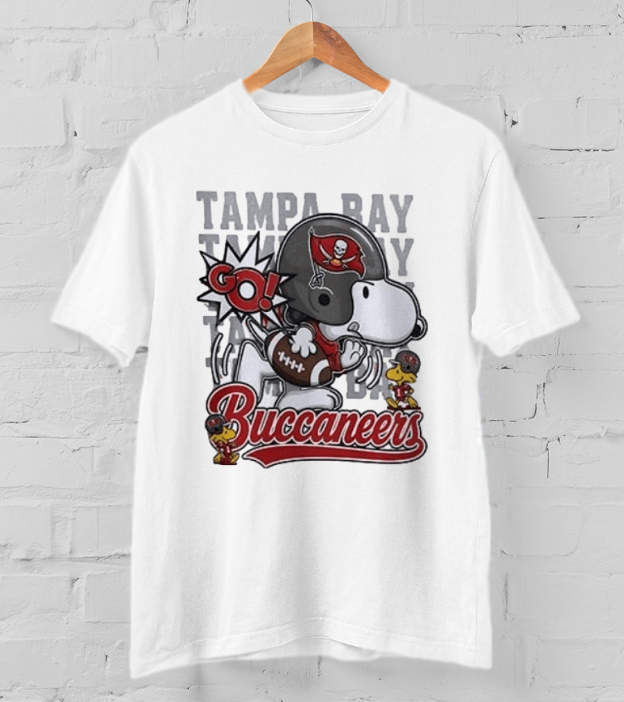 Tampa Bay Buccaneers Go Snoopy Football Peanuts Huddle T-Shirt