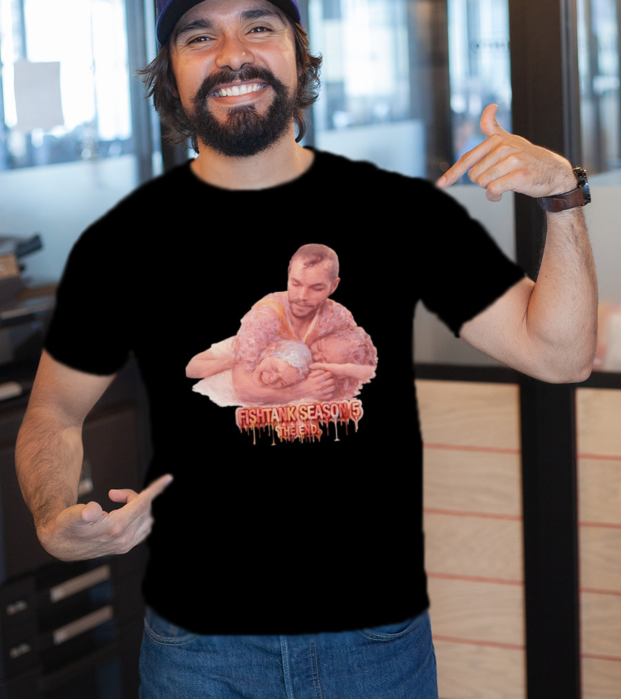 Fishtank Season 5 The End Dramatic Embrace Scene T-Shirt