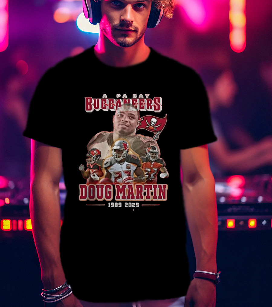 Tampa Bay Buccaneers Doug Martin 1989 2025 Thank You For The Memories Long Sleeve T-Shirt