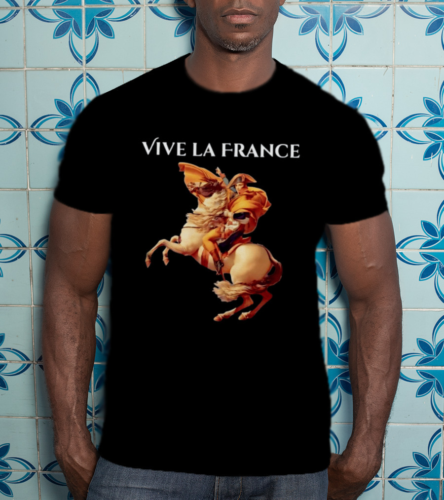 Vive La France Napoleon Bonaparte Riding Horse Iconic French History T-Shirt