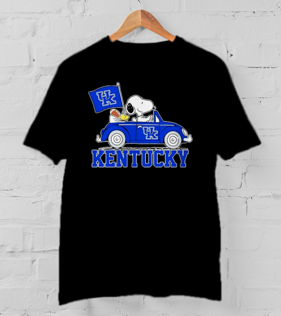 UK Wildcats Snoopy Driving Car With Kentucky Banner T-Shirt