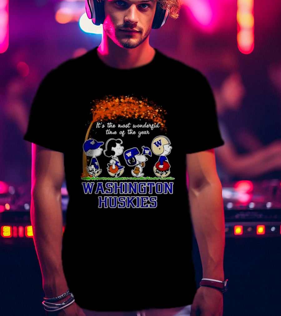 Washington Huskies Peanuts Characters It's The Most Wonderful Time Of The Year T-Shirt