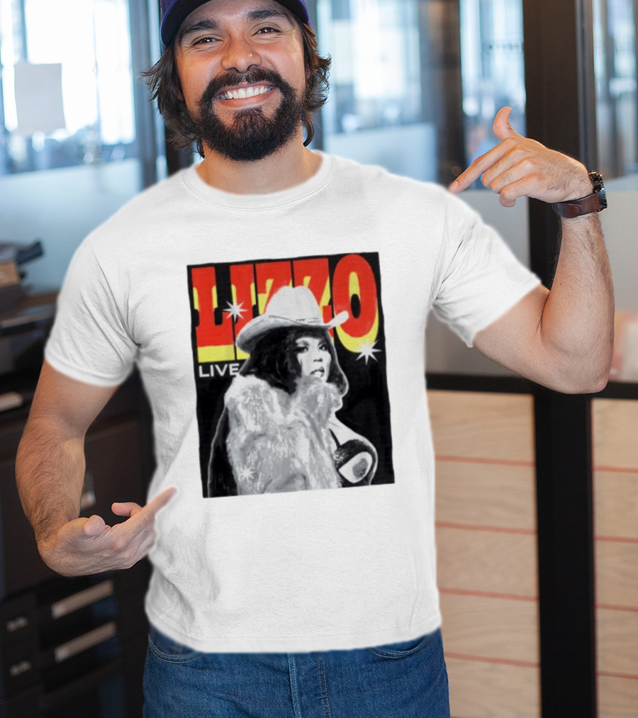 Lizzo Live Houston Mar 06 Texan Style Fur Coat Hat T-Shirt